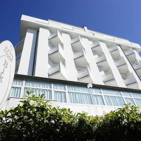 Hotel Bikini Rimini Bagian luar foto