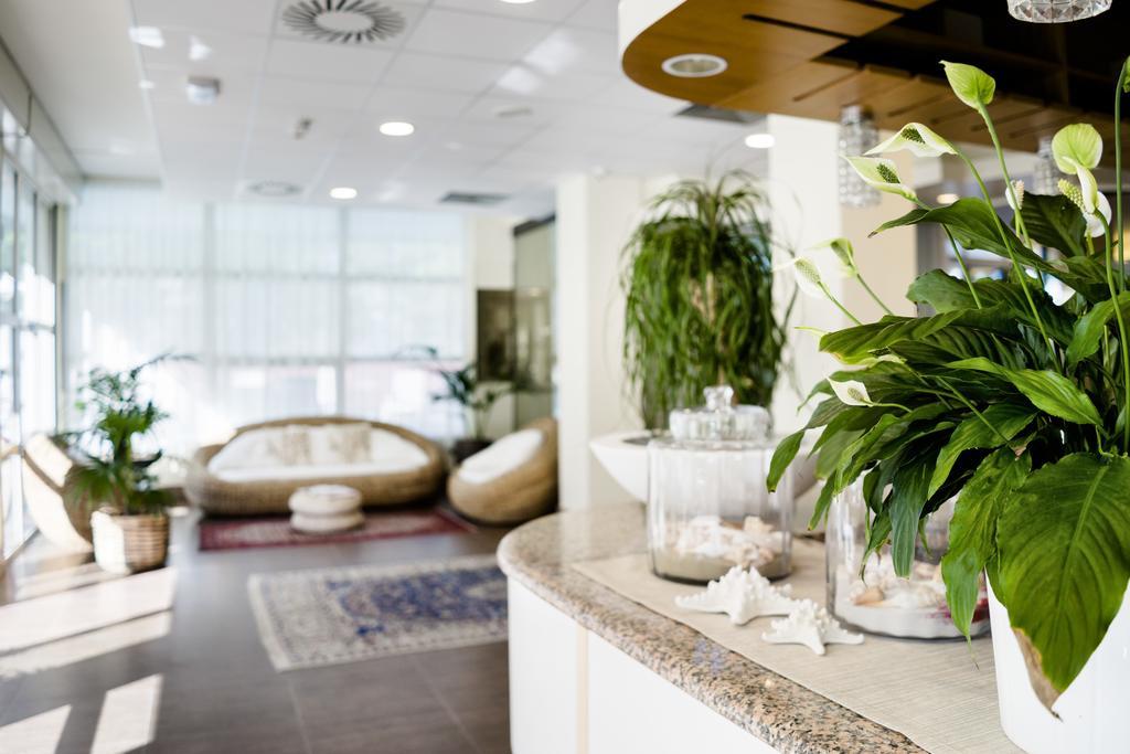 Hotel Bikini Rimini Bagian luar foto